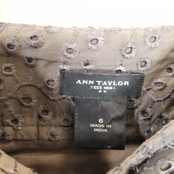Ann Taylor Dark Gray Eyelet A Line Skirt Cotton - Picture 3 of 3